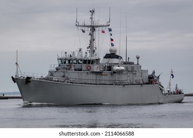 BALTIC SEA - POLAND - 2021: Minehunter Of The Royal Netherlands Navy Sail On The Port 