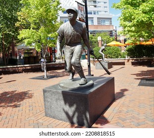 Baltimore, Maryland, USA - August 18, 2022: Statue Of Baltimore Orioles Hall Of Famer Frank Robinson At Oriole Park At Camden Yards