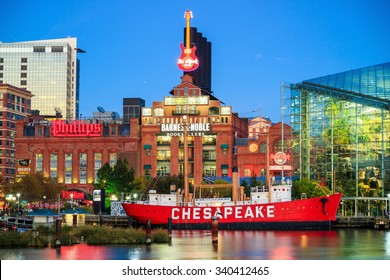 BALTIMORE - OCT 21: View of Inner Harbor at twilight on October 21, 2015 in Baltimore, Maryland USA