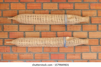 187 Hand woven bamboo fish trap Images, Stock Photos & Vectors