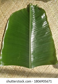 Banana Leaf Onam Sadhya Placed On Stock Photo 1806905671 | Shutterstock