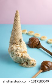 
				banana split ice cream cone