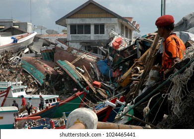 289 2004 Indian Ocean Earthquake And Tsunami Images, Stock Photos ...