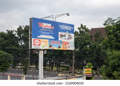 Bandung, Indonesia - June 9, 2022: Signboard Of Mutiara Kitchen Shop On Jalan Soekarno Hatta, Bandung.