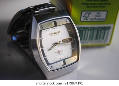 Bandung, Indonesia - March 15, 2009 : Antique Automatic Watches Look Outdated And Dull But Are Very Useful When Doing Activities And Working