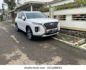 Bandung , Indonesia - October 7 2022 :  Hyundai Palisade 2021. Nice Premium Hyundai Car