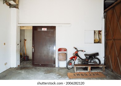 Bandung, Indonesia - Oktober, 11 2015: Motorbike Parked Inside The House With Chinese Architectural