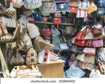 760 Gucci handbag Images, Stock Photos & Vectors | Shutterstock