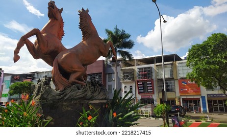 Bandung,indonesia-october 25 2022:a View In Mall 23 Paskal