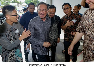 BANGI, MALAYSIA - FEBRUARY 21, 2020. Politician, Anwar Ibrahim Arrives At The Bangi Convention Centre In Bangi, Selangor.