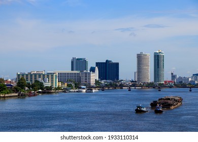 Bangkok, 16 September 2020, View On Rama 8 Bridge Down To The Chao Phraya River, Bang Phlat Side With Tall Buildings And  Beautiful View