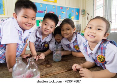 BANGKOK CITY, THAILAND - Dec 2017: In the Dec 22, 2017. Bangkok County. Activity of teaching kindergarten education. students are learning Science. in Activity science Day.