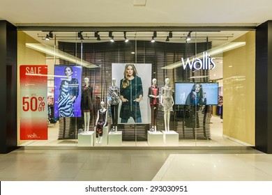 BANGKOK - DEC 5: Wallis Shop At Central World On Dec 5, 2014 In Bangkok. Central World Is A Shopping Plaza And Complex Which Is The Sixth Largest Shopping Complex In The World.