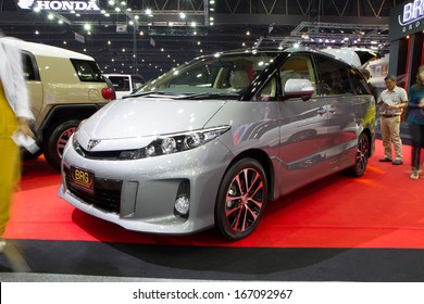 51 Toyota estima Images, Stock Photos & Vectors | Shutterstock