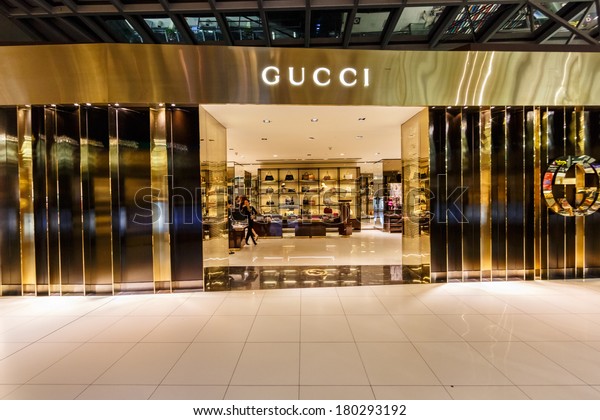 Bangkok Feb 10 Gucci Shop Suvanaphumi Stock-foto nu)