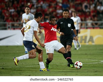 BANGKOK - JULY 13:Anderson Of Man Utd. In Action During Singha 80th Anniversary  Cup Manchester United Vs Singha All Star At Rajamangala Stadium On July 13, 2013 In Bangkok, Thailand.