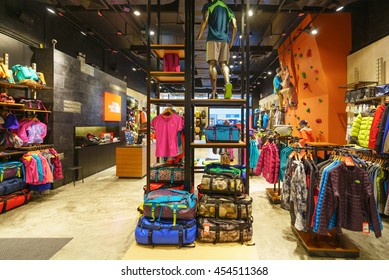 shops that stock north face