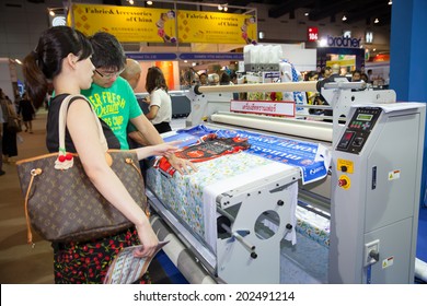 BANGKOK - JUNE 28 :Unidentified People Interesting With Digital Textile Printer At Garment  Manufacturers Sourcing 2014 On June 28,2014 In ,Bangkok, Thailand.