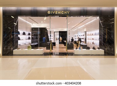 BANGKOK - MARCH 17, 2016 : A Givenchy Store In Siam Paragon Shopping Mall. Givenchy Is A Luxury French Brand Of Haute Couture Clothing, Accessories And, As Parfums Givenchy, Perfumes And Cosmetics.