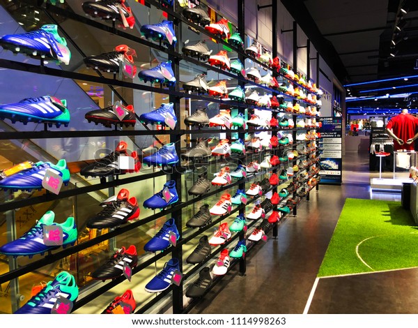 sneakers sports shop