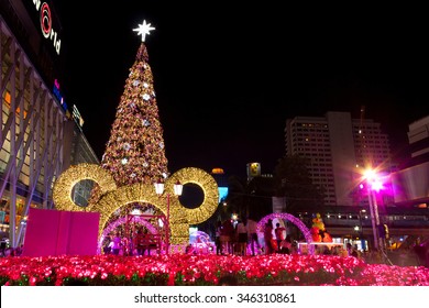 BANGKOK - NOV 27 :  X'mas tree at Central World on Nov 27, 2015 Christmas and happy new year festival Bangkok.