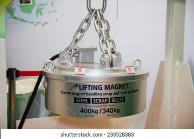 BANGKOK - NOVEMBER 22 :industrial magnet attached to a chain  display at METALEX 2014 on Nov 22,2014 in BITEC ,Bangkok,  Thailand.