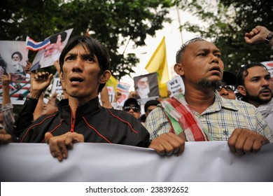BANGKOK - SEP 18: A Large Crowd Of Muslims Rally At The United States Embassy Protesting Against The Controversial Film Innocence Of Muslims And US Foreign Policy On Sep 18, 2012 In Bangkok, Thailand.