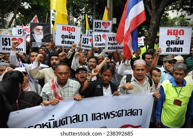 BANGKOK - SEP 18: A Large Crowd Of Muslims Rally At The United States Embassy Protesting Against The Controversial Film Innocence Of Muslims And US Foreign Policy On Sep 18, 2012 In Bangkok, Thailand.