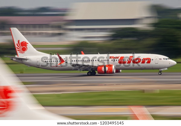 Bangkok Thailand 13 Oct 2018: Thai\
lion Air Boeing 737 MAX 9 which is the first airline use Boeing 737\
max 9 was landing in Don muang international\
airport.