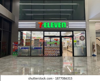 Bangkok, Thailand - 16 December 2020: In Front Of A Convenience Store 7-11 At Night Located In An Office Building