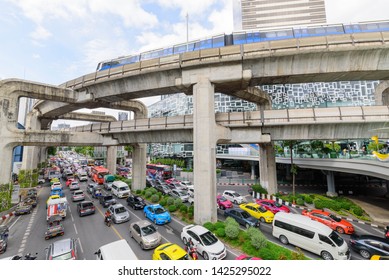 Bangkok , Thailand -  16 May, 2019 :  Traffic Jam In Bangkok City In Long Weekend / Outbound Traffic In The City Before Long Weekend