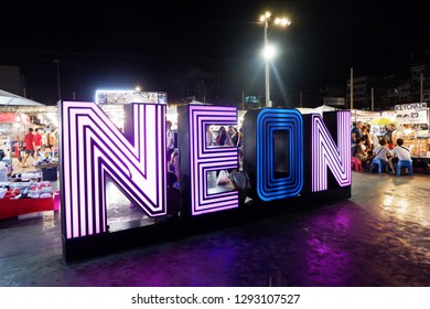 Bangkok, Thailand. 17 NOVEMBER 2018 
: Neon Night Market, Pratunam.