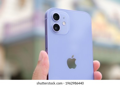 96 Purple iphone 12 Images, Stock Photos & Vectors | Shutterstock