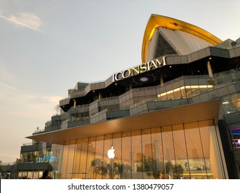 Bangkok, Thailand - APR 24, 2019 : Signpost ICONSIAM and Apple Store.ICONSIAM and APPLE Store logo.Label of The Iconsiam mall.View of Apple store and Iconsiam logo background. 