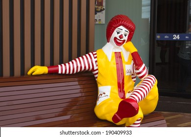 Ronald mcdonald Images, Stock Photos & Vectors | Shutterstock