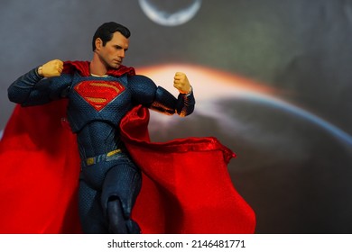 Bangkok, Thailand - April 14,2022 : A Setting Of Superman Action Figure From Superman Comic