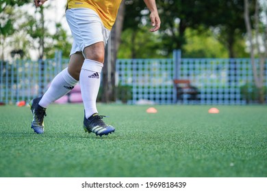 players wearing adidas predator