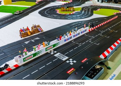 miniature race track