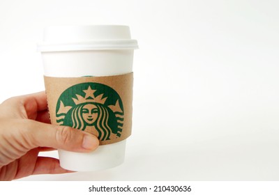 2,254 Starbucks in hand Images, Stock Photos & Vectors | Shutterstock