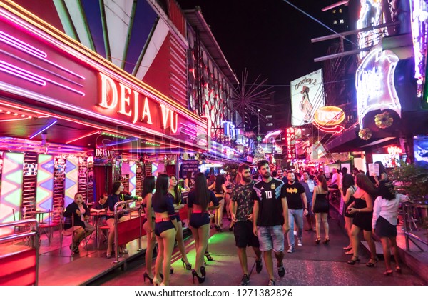 Bangkok Thailand Dec 10 2018 Tourist Stock Photo 1271382826 | Shutterstock