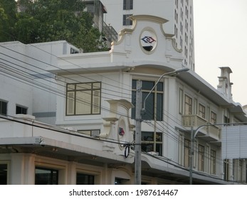 BANGKOK, THAILAND - DECEMBER 12, 2020: Exterior Building Of MRT Blue Line, Wat Mangkon Station In Bangkok Subway.