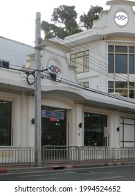 BANGKOK, THAILAND - DECEMBER 12, 2020: Exterior Building Of MRT Blue Line, Wat Mangkon Station In Bangkok Subway.