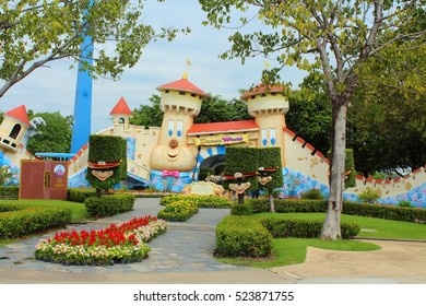 BANGKOK, THAILAND - December 13, 2014: Dream World Amusement Park.