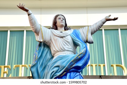 BANGKOK, THAILAND : December 22, 2019 - Statue Assumption Of Mary At Assumption College Thonburi, Thailand.