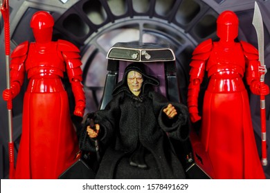 Bangkok, Thailand - December 3,2019: A Setting Of Emperor Palpatine With Royal Guard Action Figures From Star Wars.