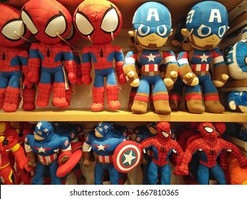 BANGKOK, THAILAND - Feb,10 2020: Cute Superhero Dolls/toys Of The Marvel Universe On Orderly Store Shelves In 