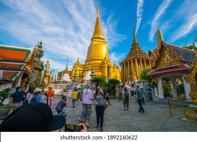 Bangkok ,Thailand  January 2, 2019: Tourist People Visiting In Temple Of The Emerald Buddha Or Wat Phra Kaew Morning Sunrise