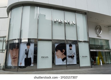 prada emquartier