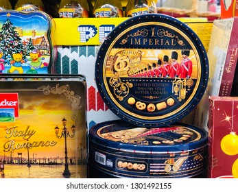 BANGKOK, THAILAND. JANUARY 29 , 2019: The Cookie Branded Imperial Launches The New Product Containers In Navy Blue Color Metal Circular Box.