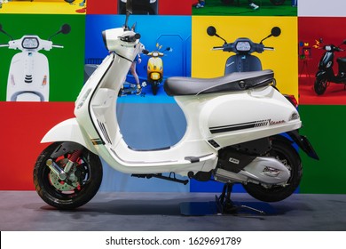 1,698 Vespa Thailand Stock Photos, Images & Photography | Shutterstock